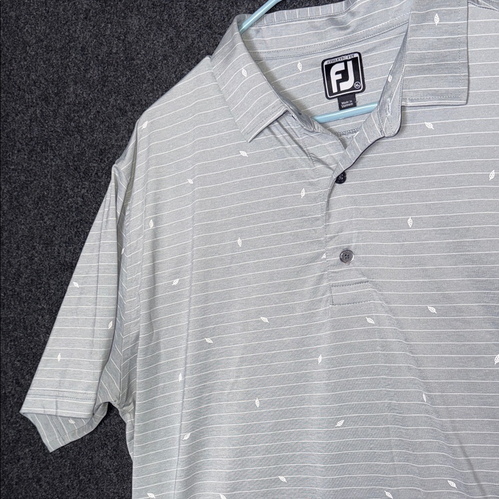 FootJoy Men's Gray Patterned Button Down Shirt - image 5